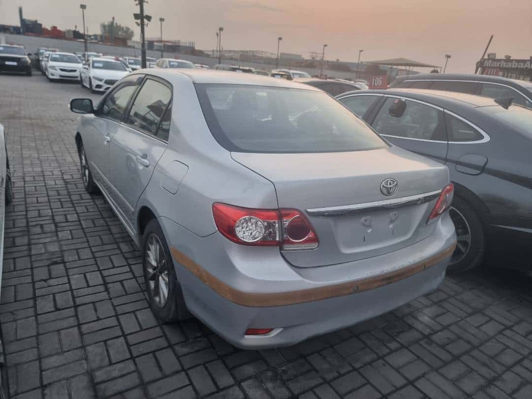 Toyota Corolla 2011 thumbnail 2