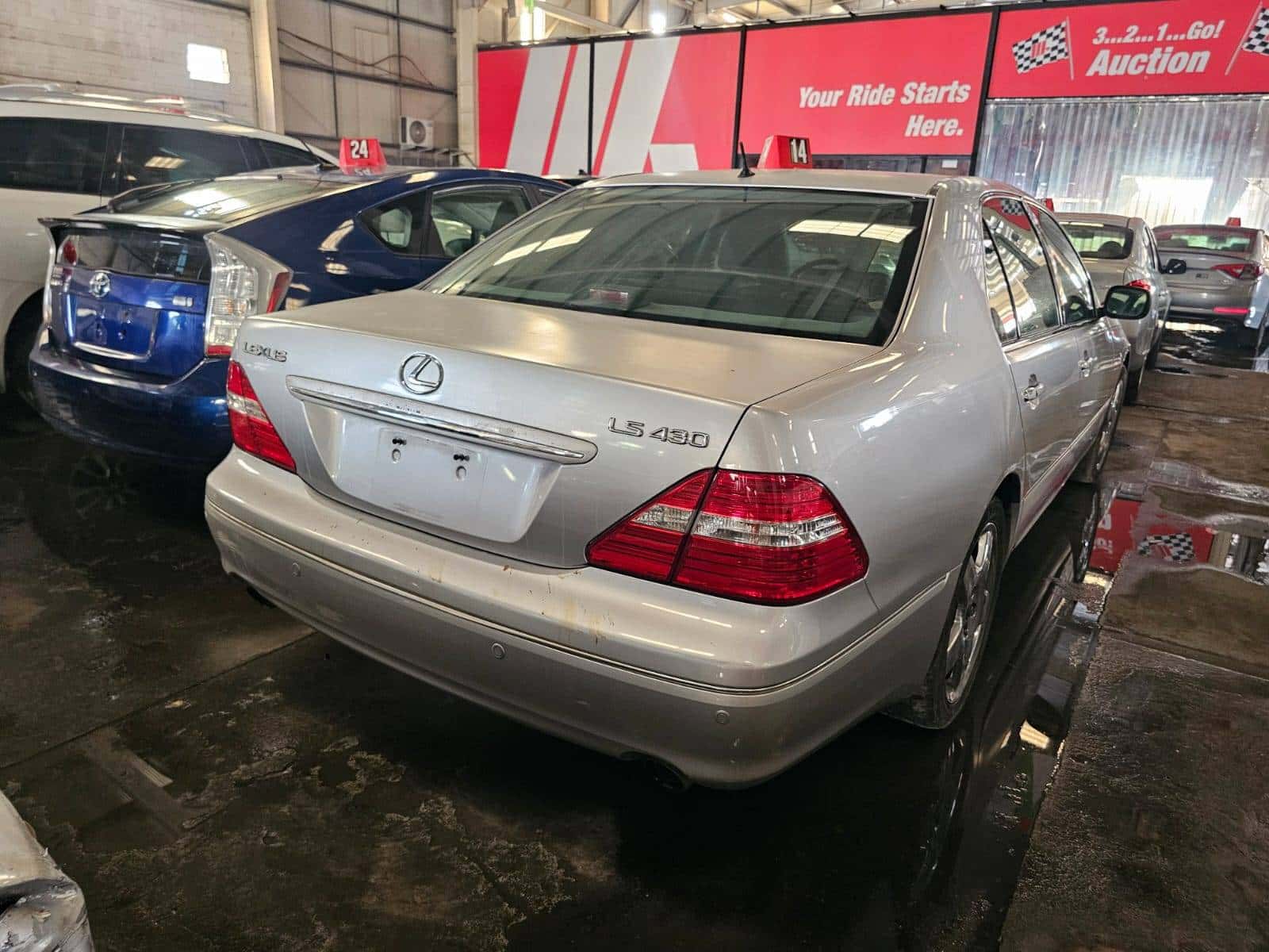 Lexus LS 430 2004 thumbnail 5