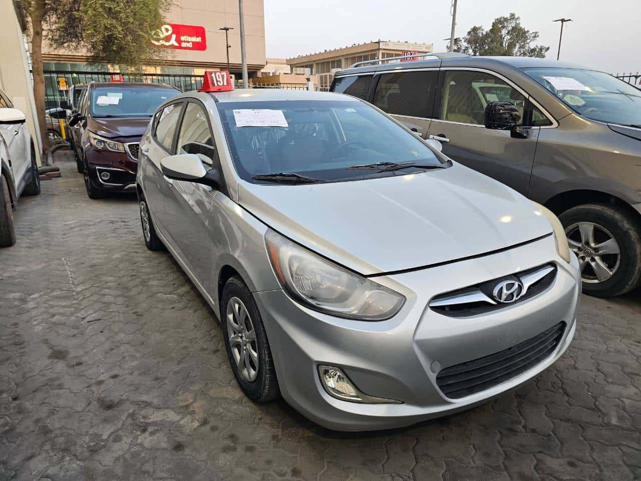 HYUNDAI ACCENT 2014 thumbnail 2