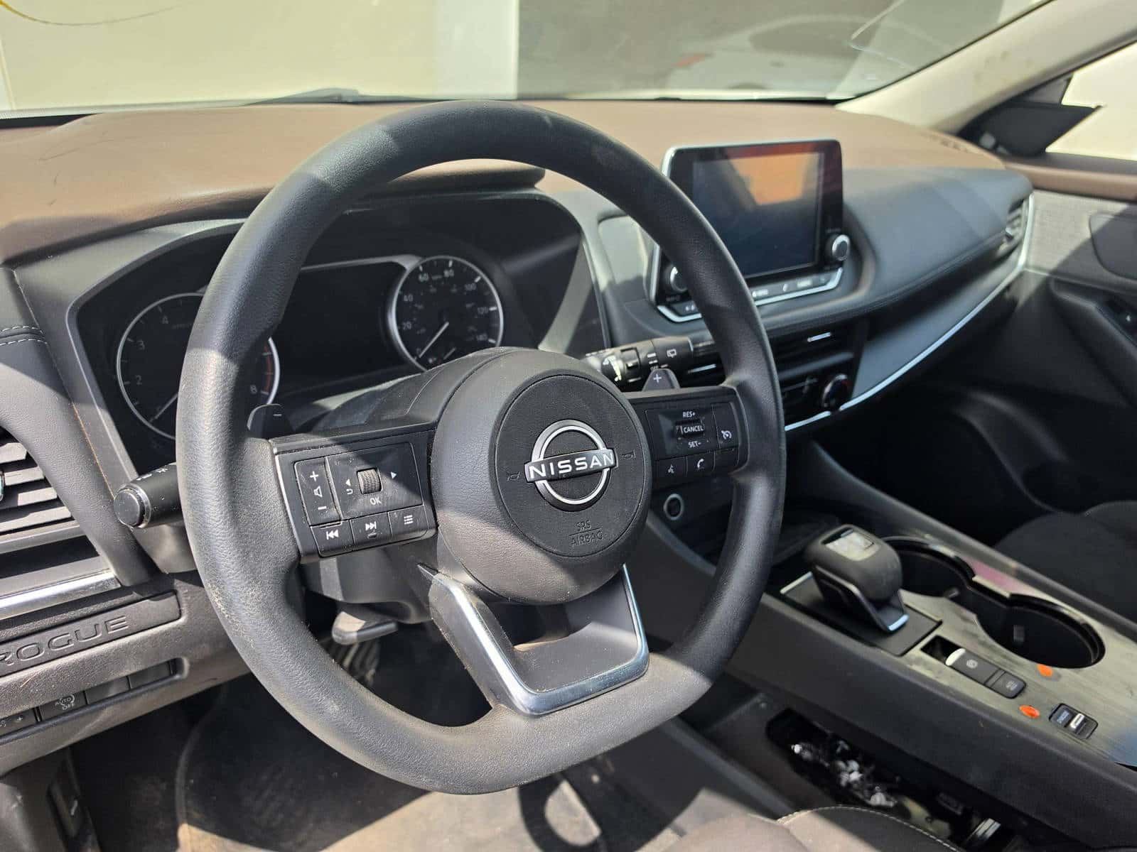 Nissan Rogue 2023 thumbnail 4