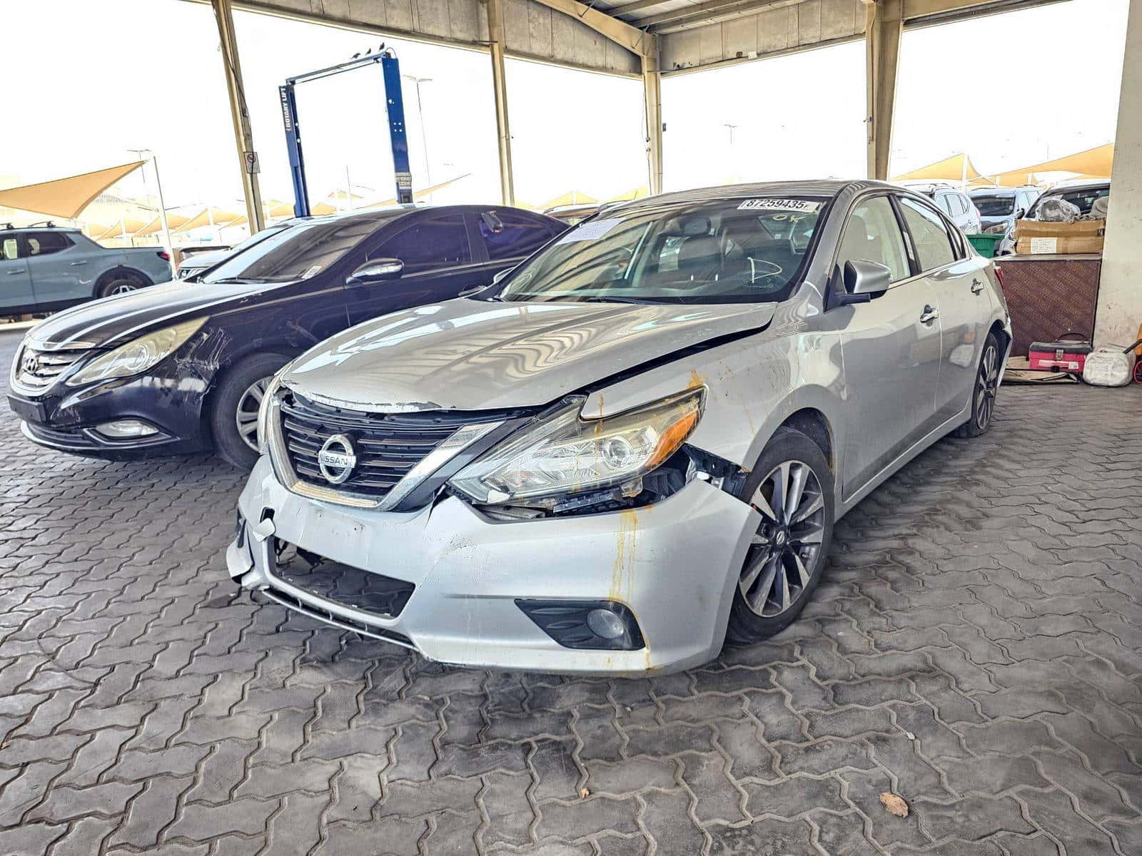NISSAN ALTIMA - Exterior