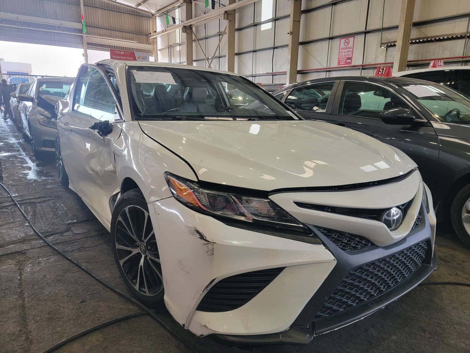 TOYOTA CAMRY - Exterior