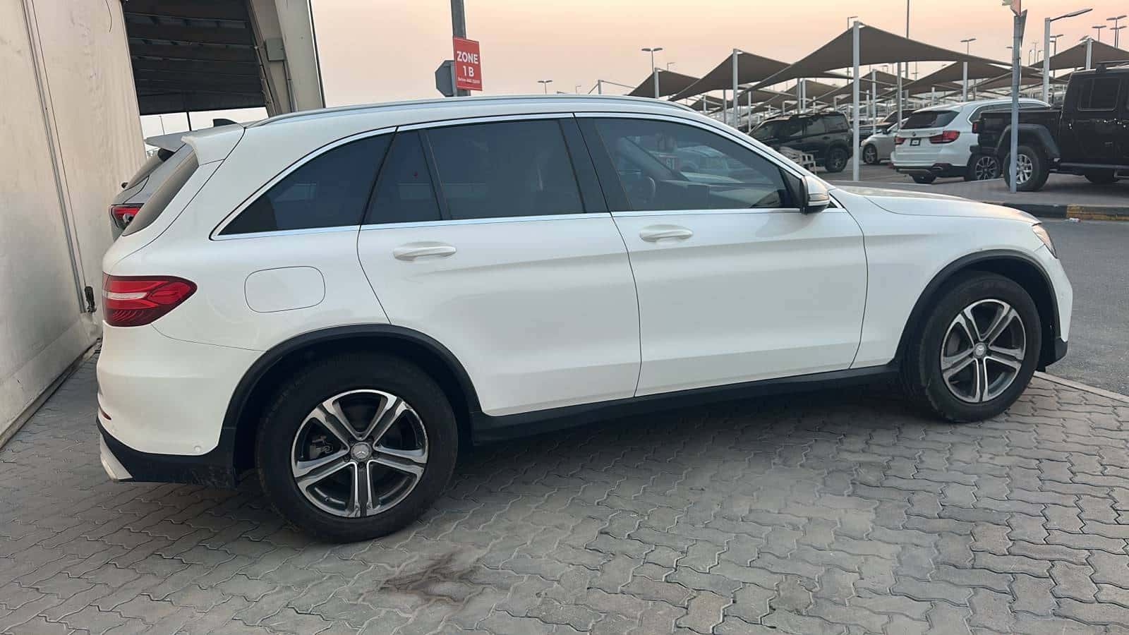 MERCEDES BENZ GLC-300 2016 thumbnail 5