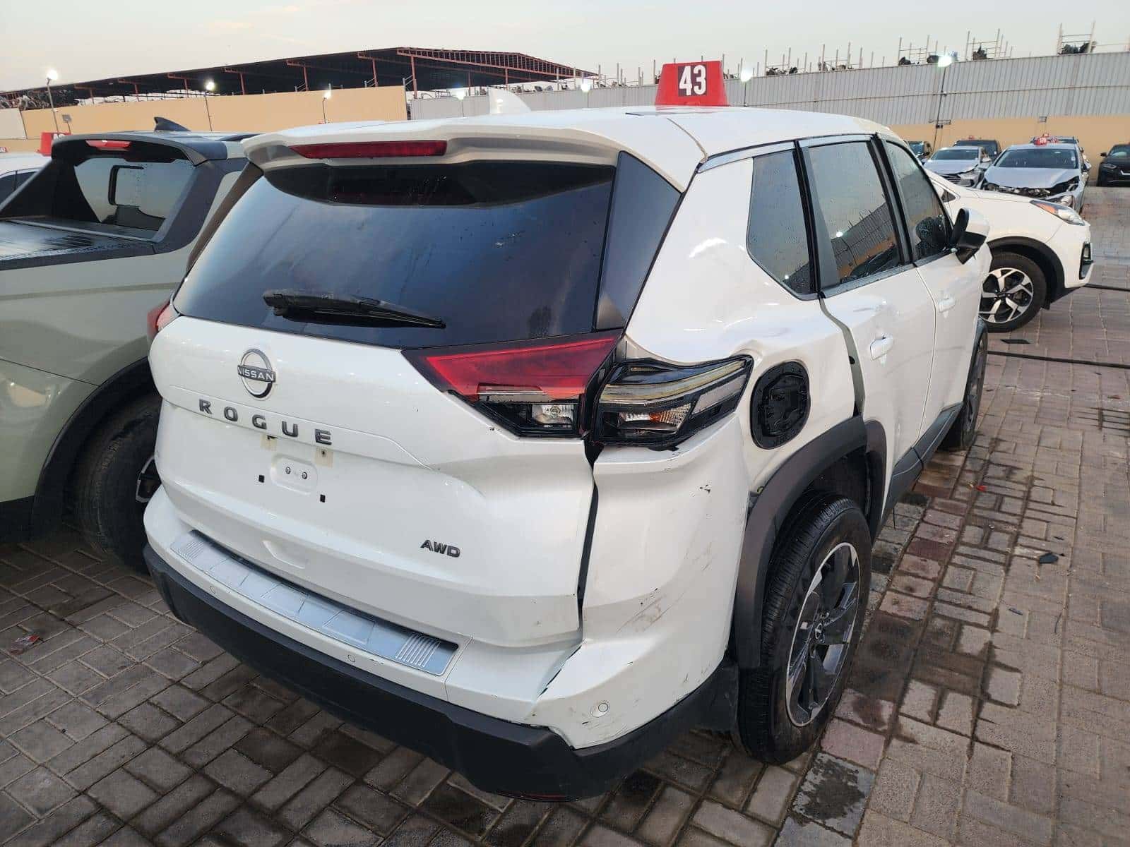 NISSAN ROGUE 2025 thumbnail 5