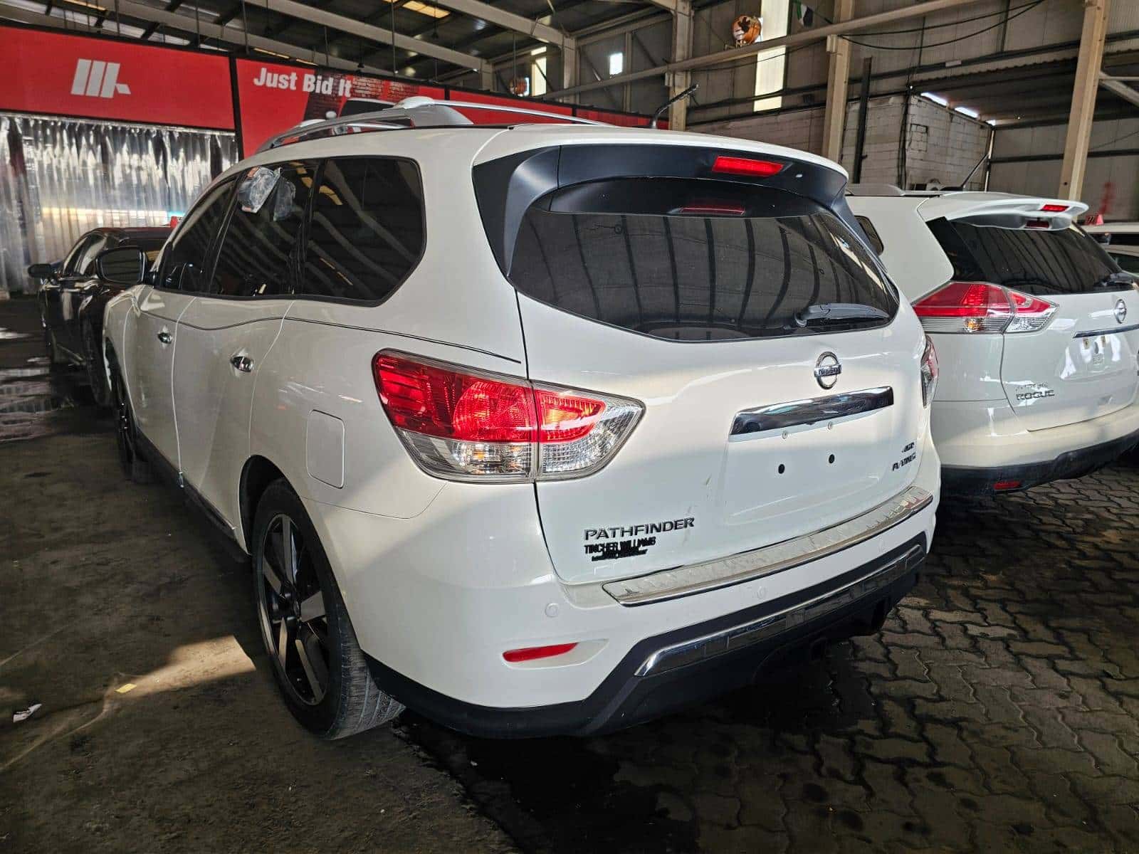 Nissan Pathfinder 2014 thumbnail 4