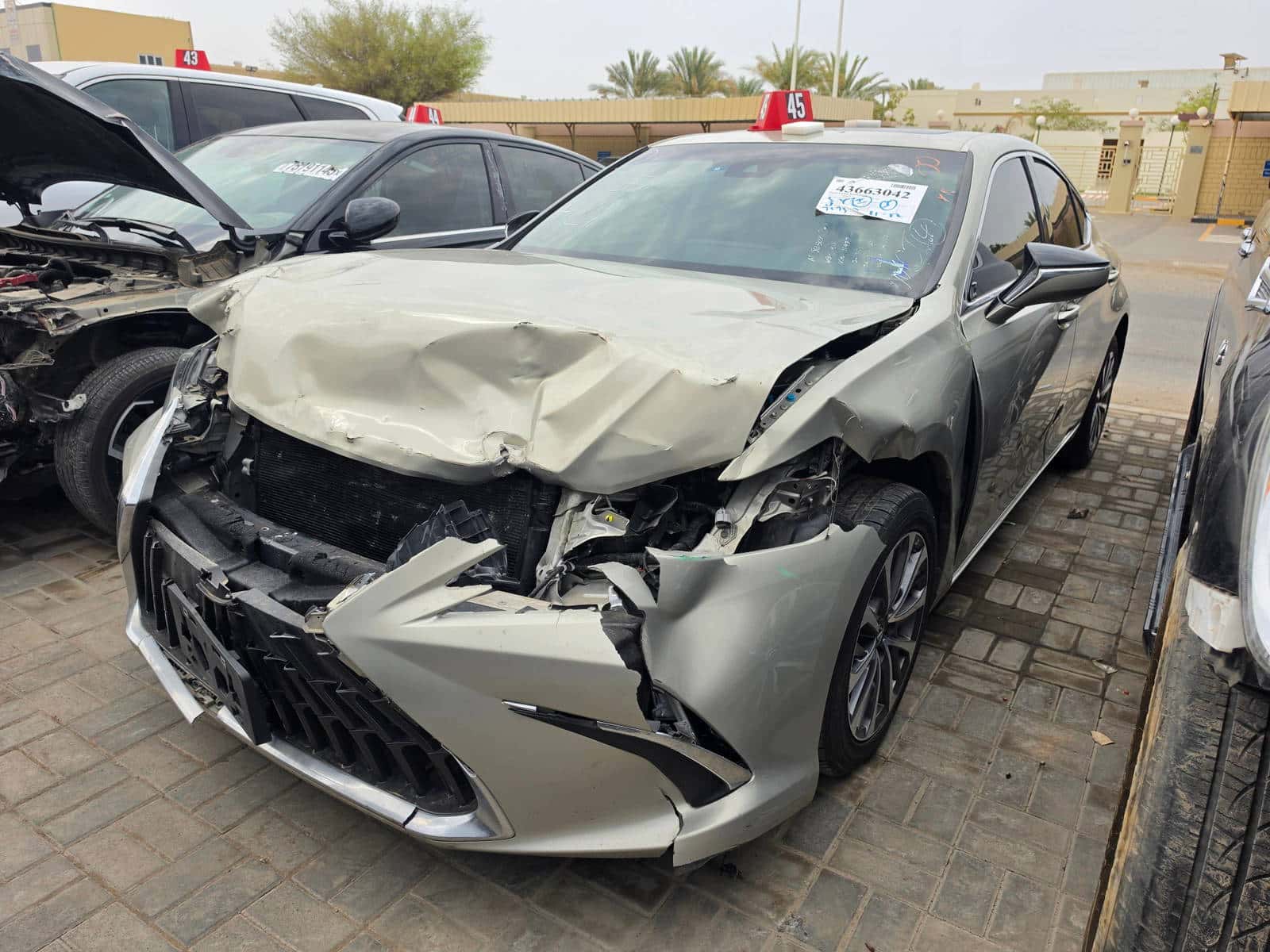 Lexus ES 350 2022 thumbnail 2