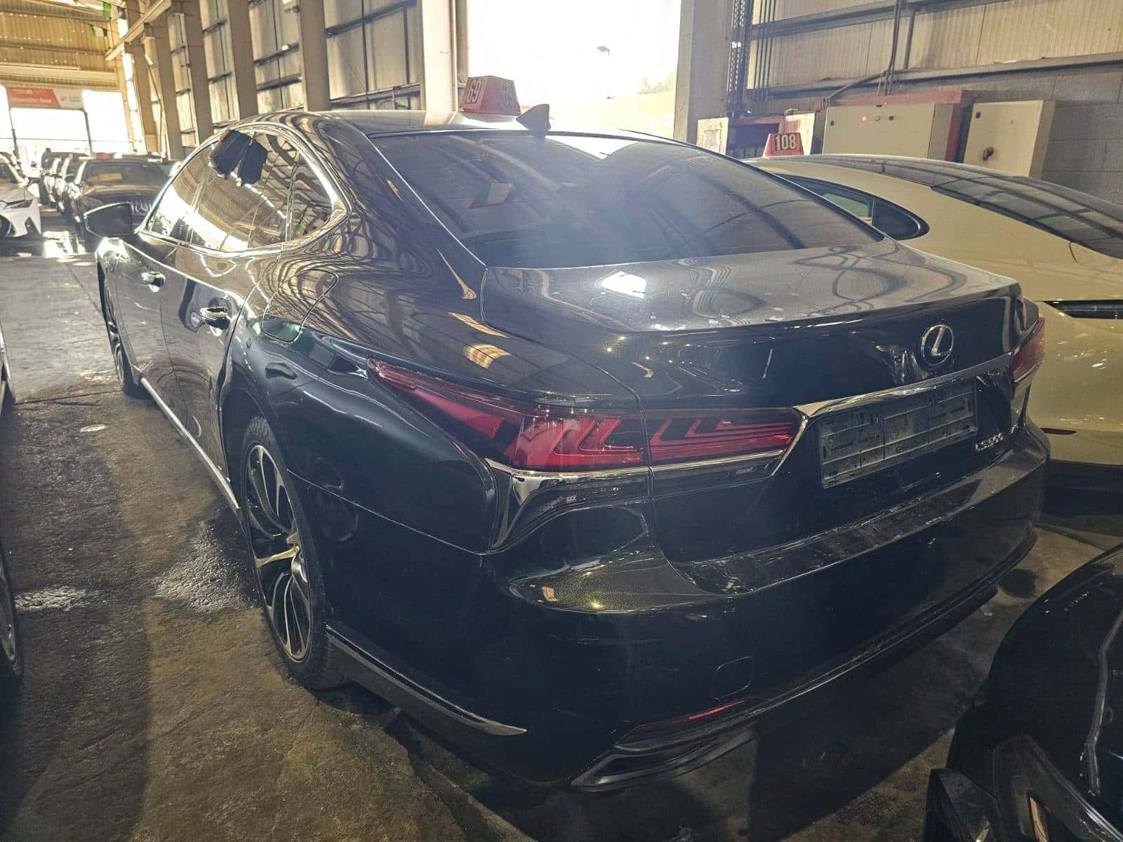 Lexus LS 500 2018 thumbnail 6