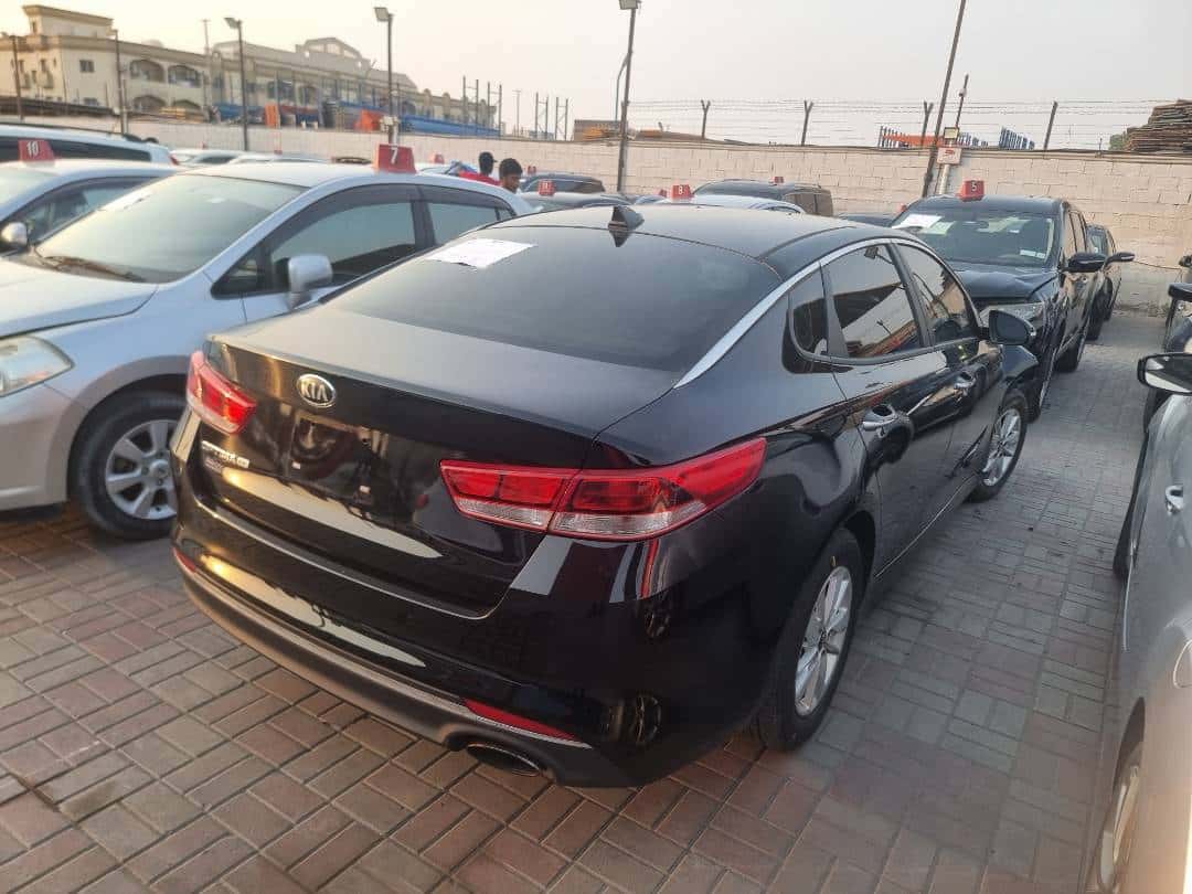 Kia Optima 2018 thumbnail 4