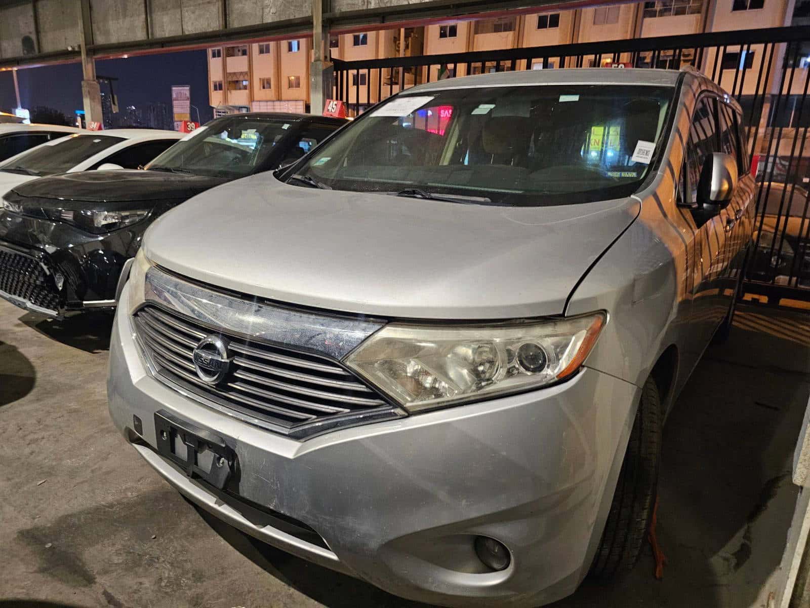 Nissan Quest 2016 thumbnail 3