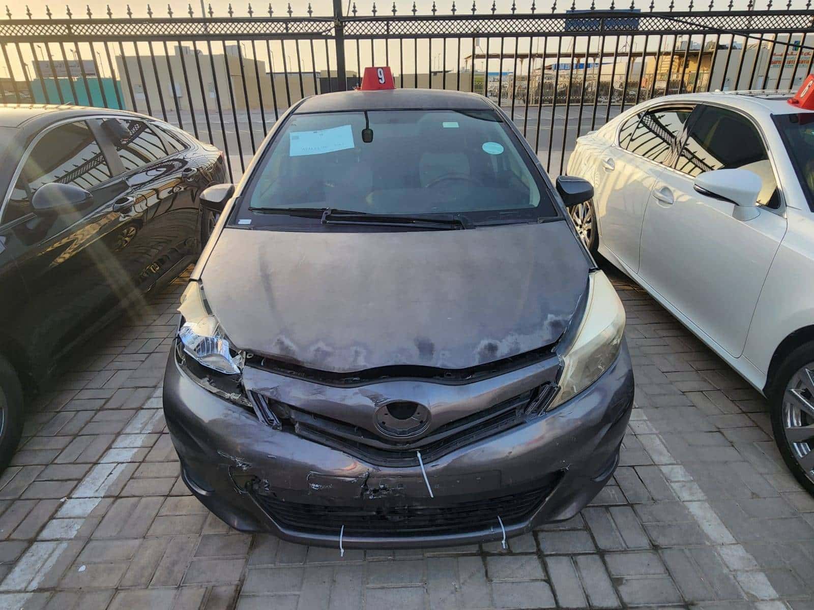 TOYOTA YARIS 2014 thumbnail 2