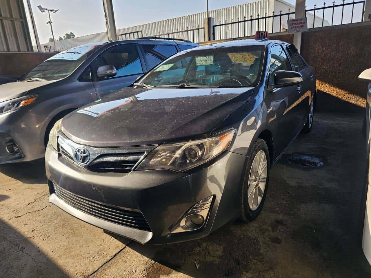 Toyota Camry 2012 thumbnail 2