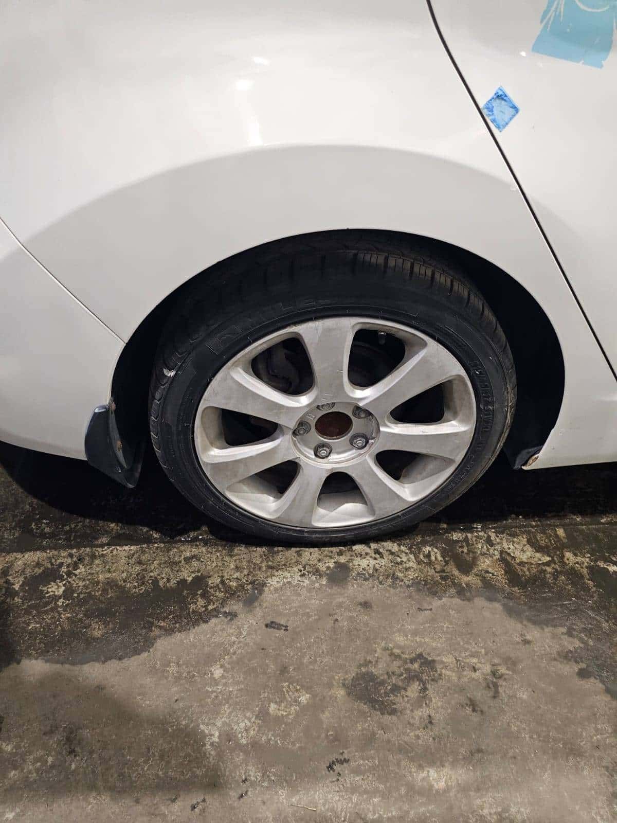 HYUNDAI ELANTRA 2011 thumbnail 6