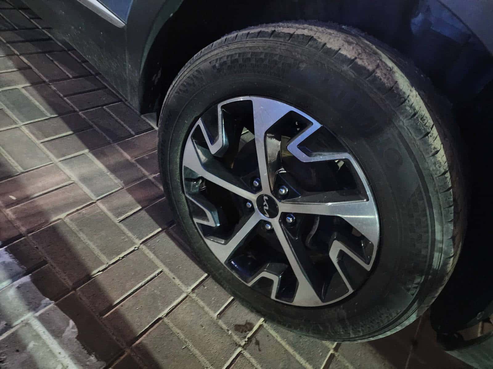 KIA SPORTAGE 2023 thumbnail 6