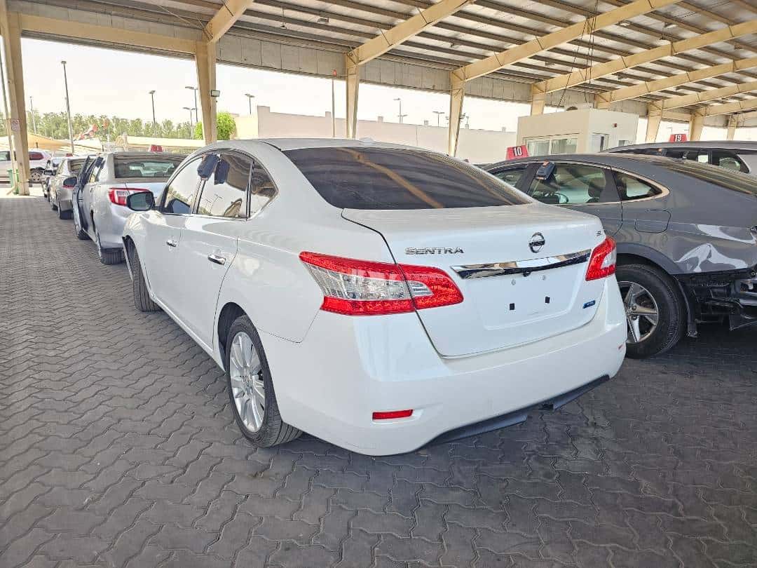 Nissan Sentra 2013 thumbnail 1
