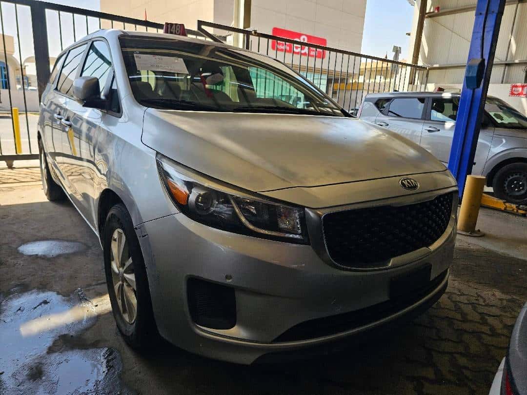 KIA SEDONA 2017 thumbnail 1