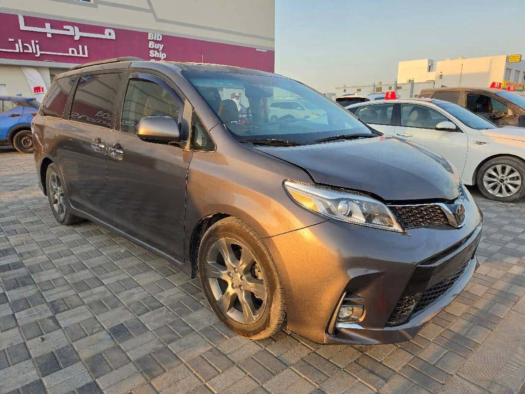 TOYOTA SIENNA 2016 thumbnail 1