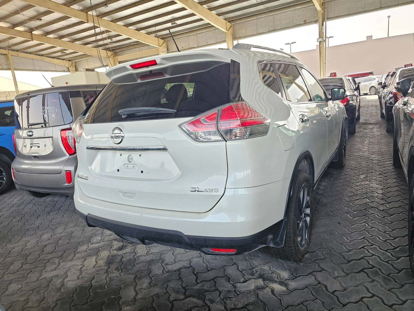 Nissan Rogue 2016 thumbnail 2