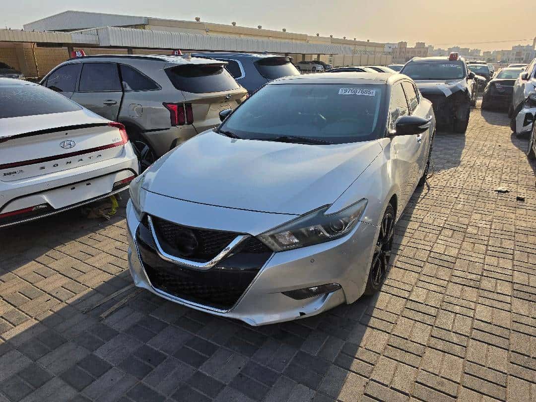 Nissan Maxima 2018 thumbnail 1
