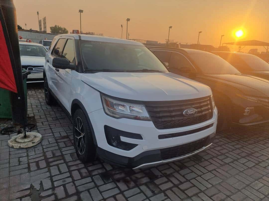 Ford EXPLORER 2018 thumbnail 2