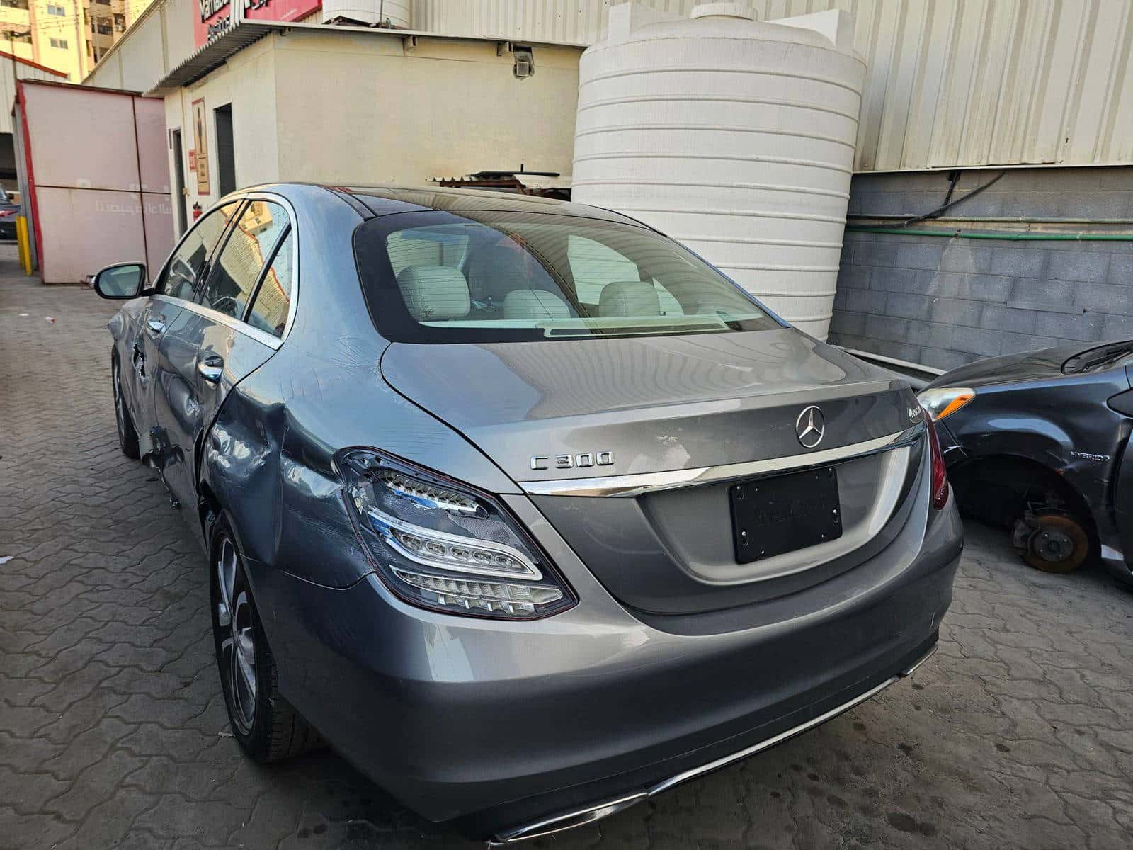 MERCEDES BENZ C300 2015 thumbnail 3