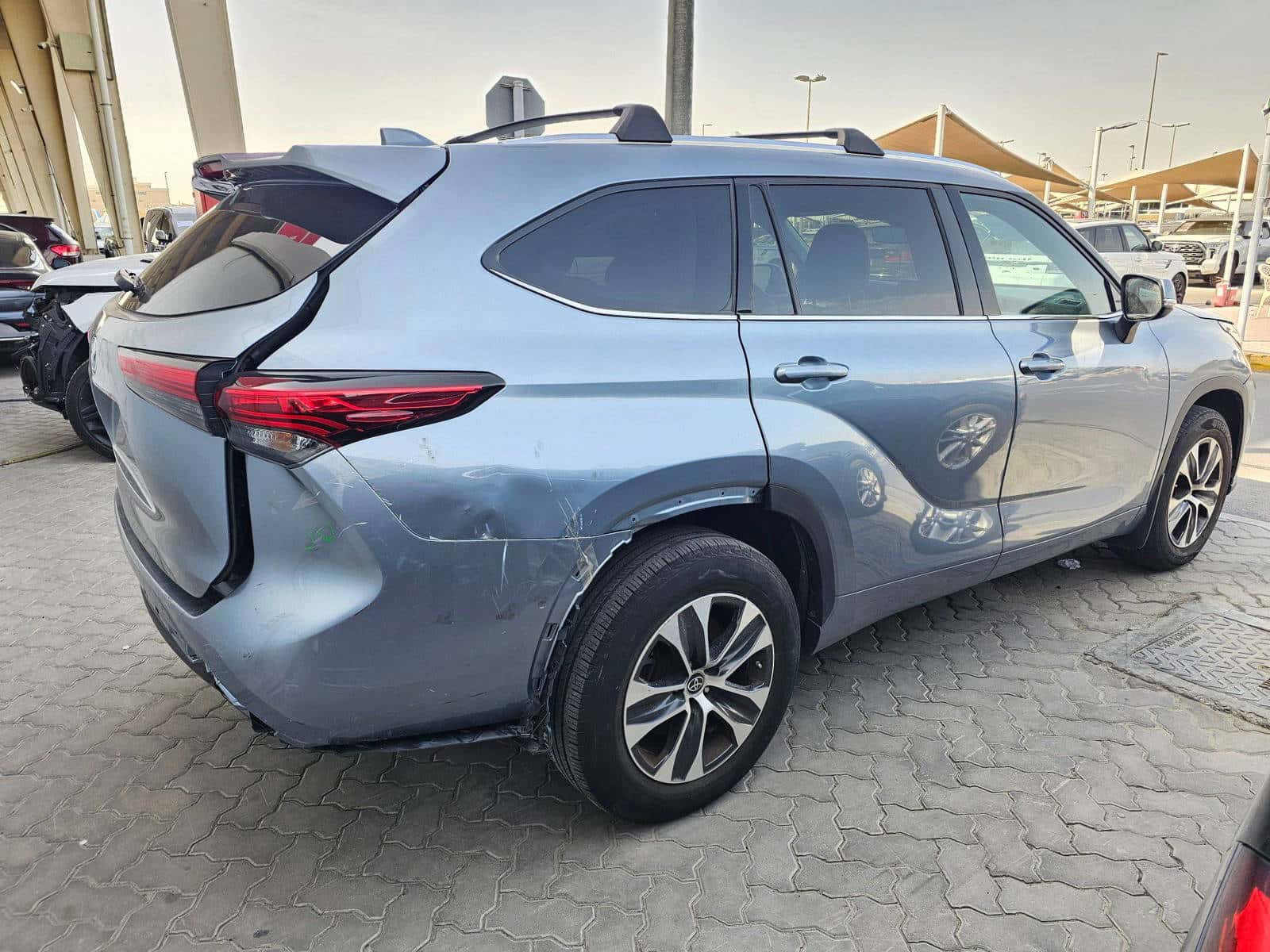 TOYOTA HIGHLANDER - Exterior