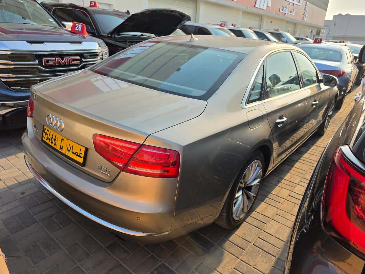Audi A8 2012 thumbnail 5