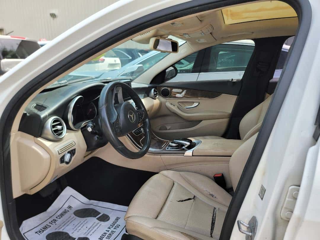 MERCEDES BENZ C300 - Exterior