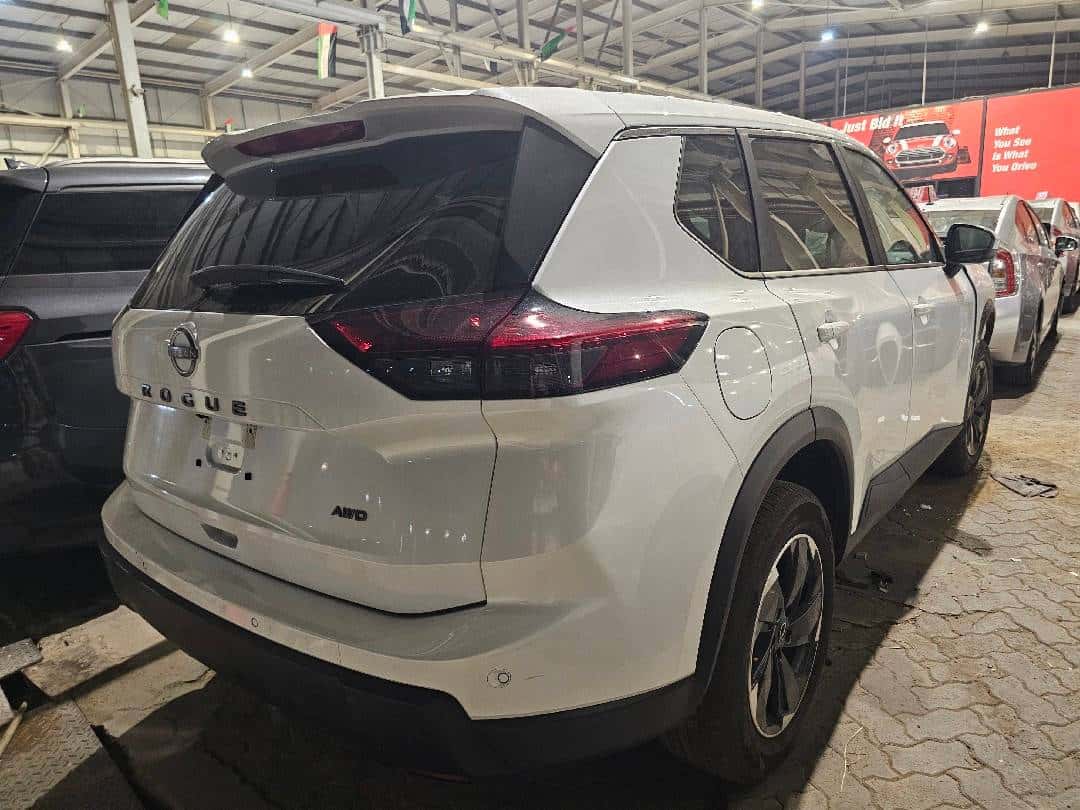 Nissan Rogue 2025 thumbnail 1