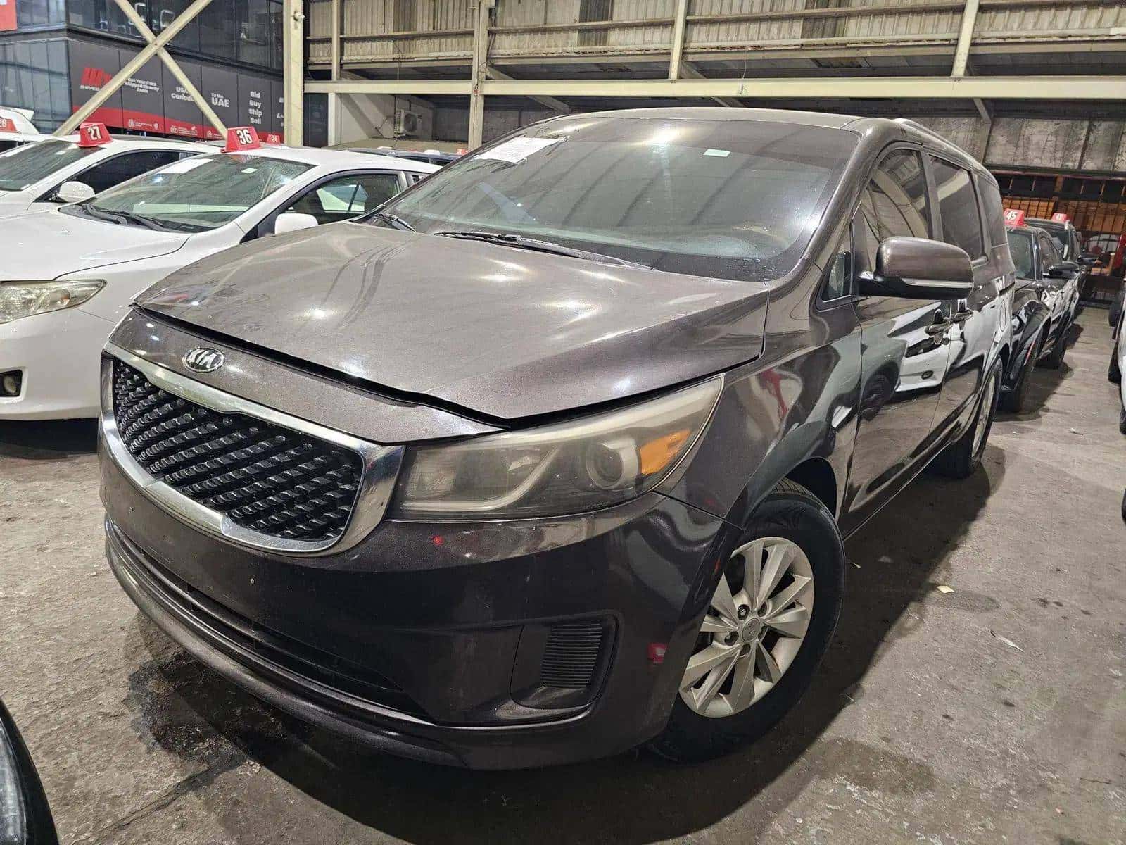 Kia Sedona 2015 thumbnail 5