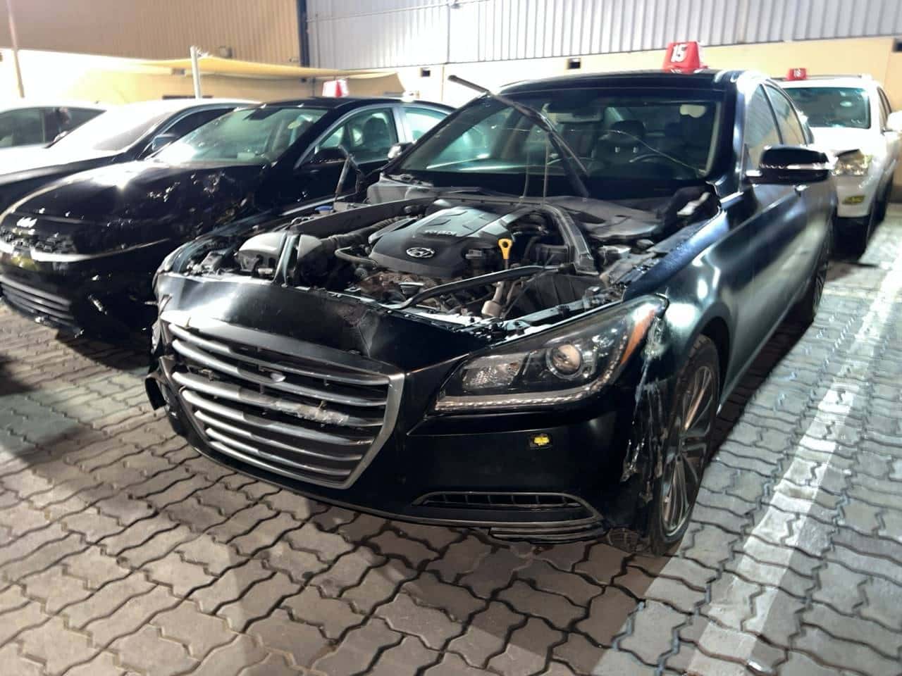 Hyundai Genesis 2015 thumbnail 4