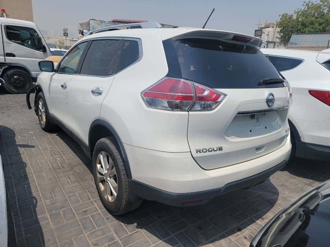 NISSAN ROGUE - Exterior