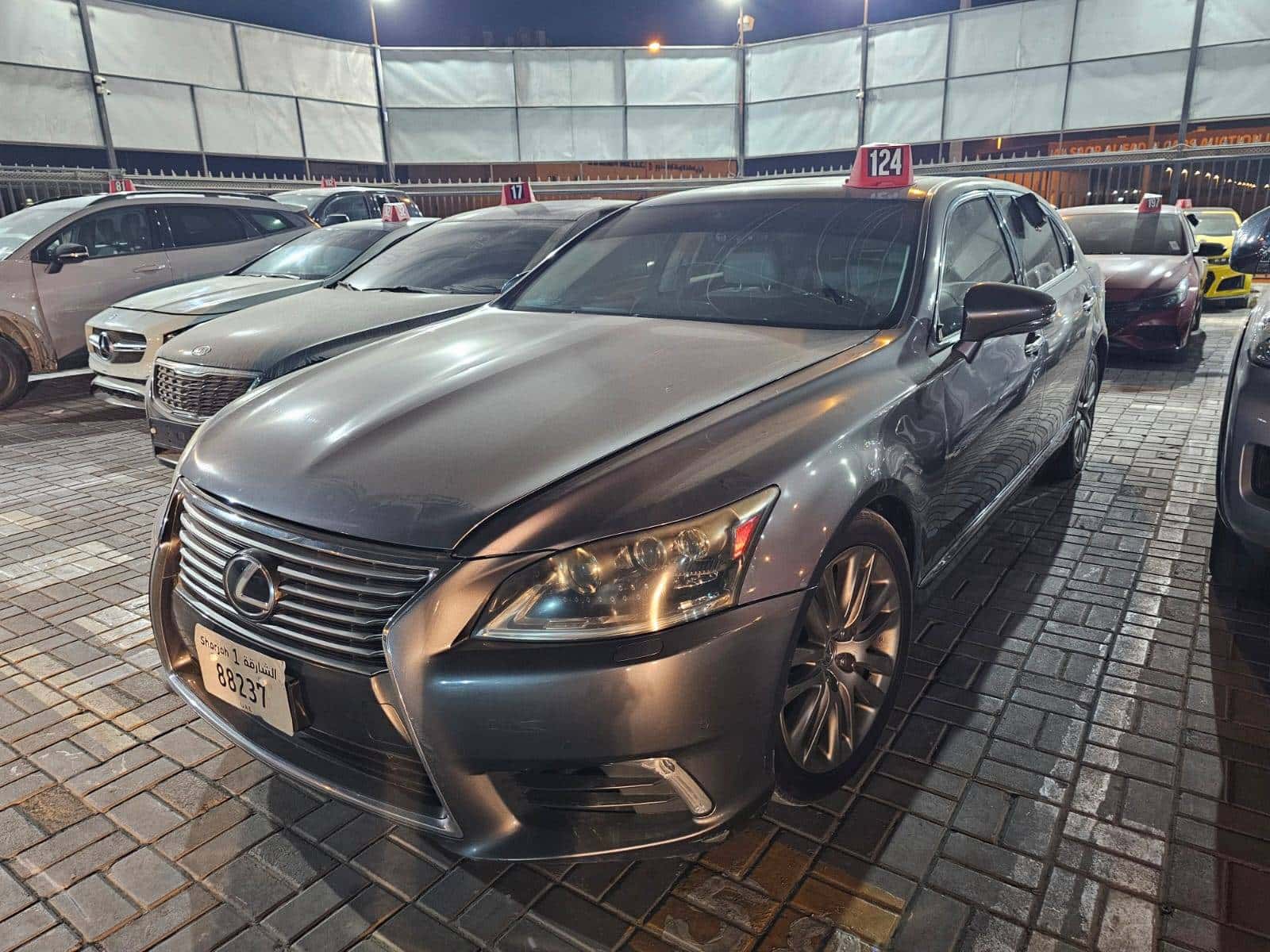 Lexus LS 460 2013 thumbnail 1