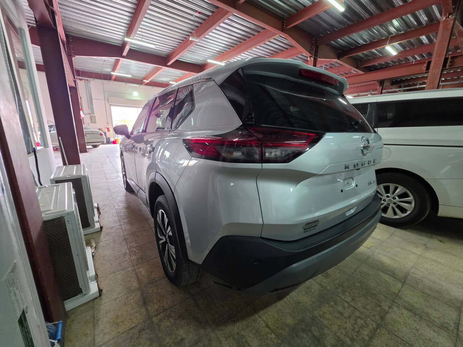 Nissan Rogue 2021 thumbnail 4