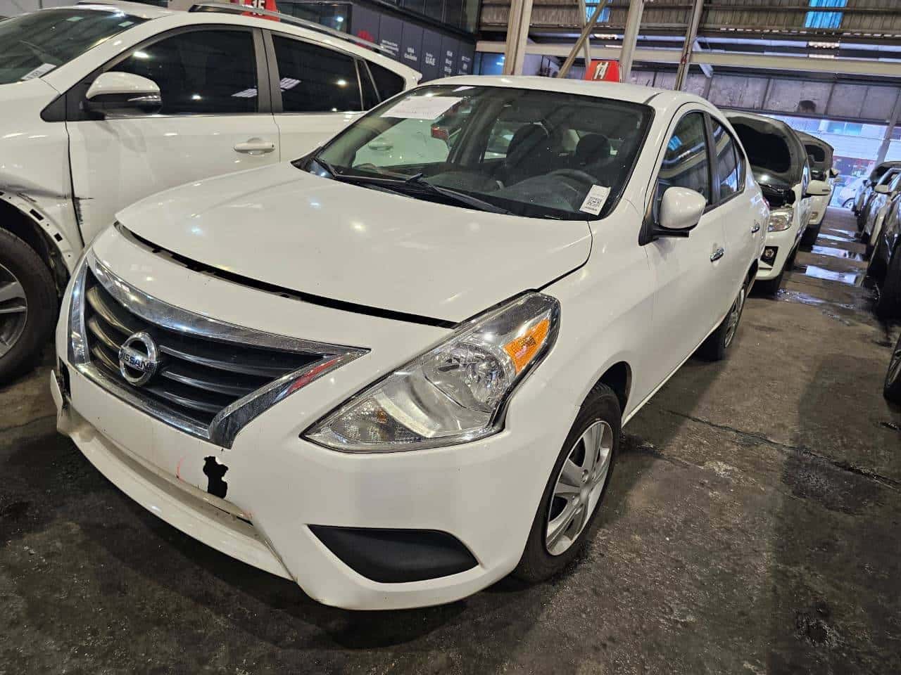 NISSAN VERSA 2018 thumbnail 3