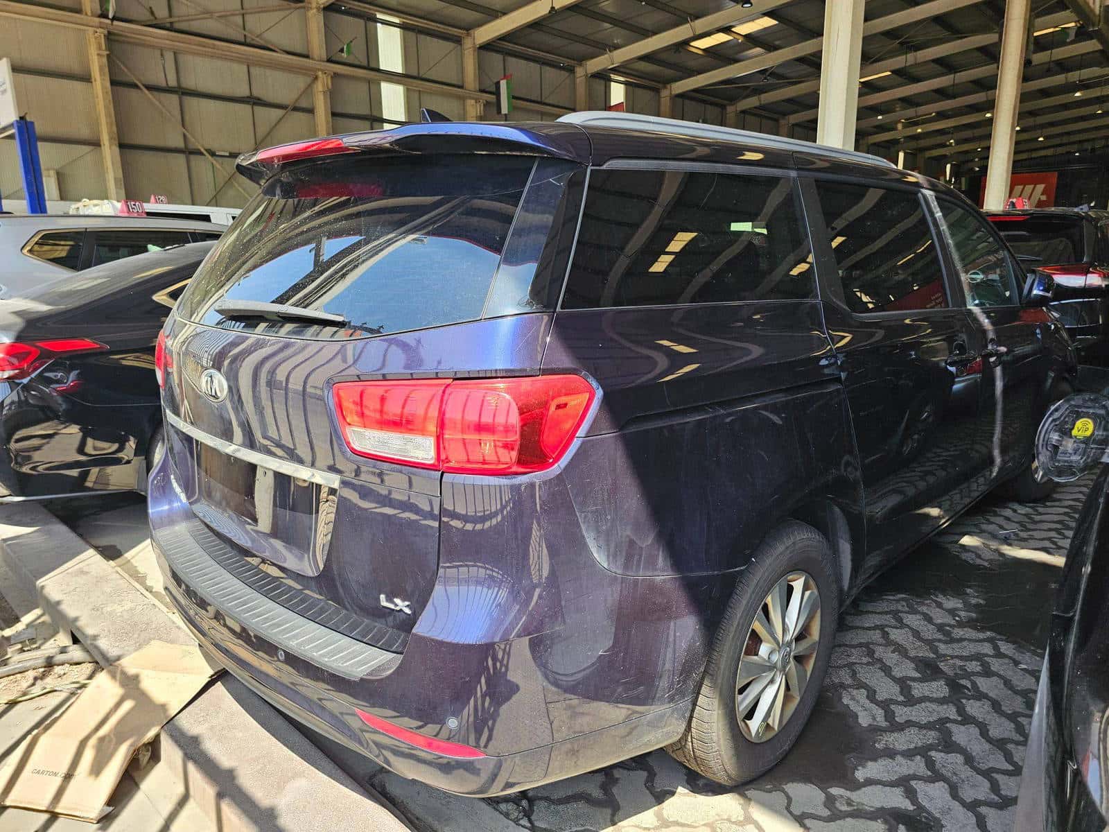 KIA SEDONA 2018 thumbnail 3