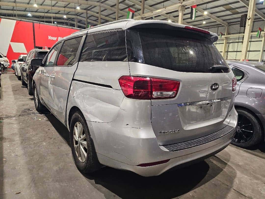 KIA SEDONA 2016 thumbnail 1