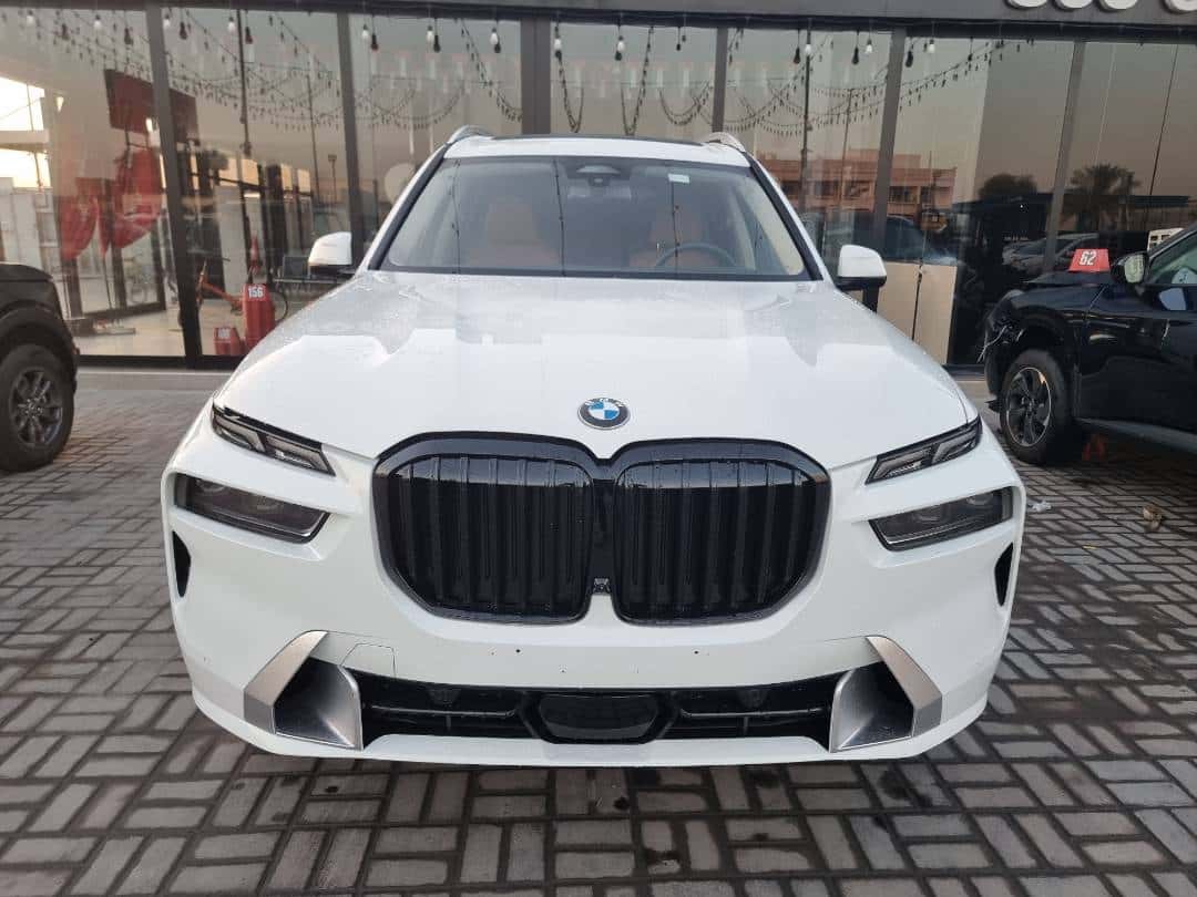 BMW X7 XDRIVE40I 2026 thumbnail 5