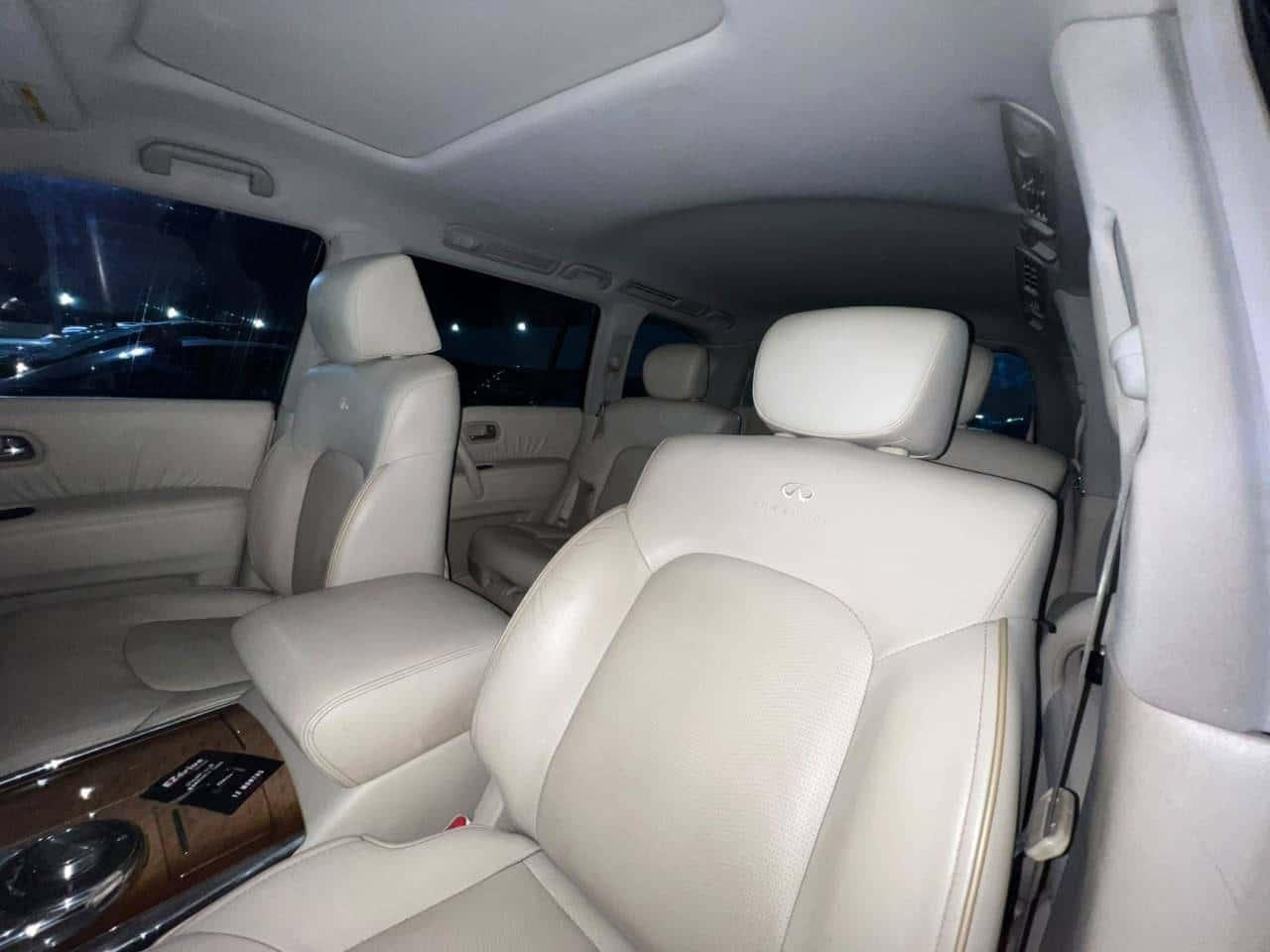 INFINITI QX56 2011 thumbnail 3