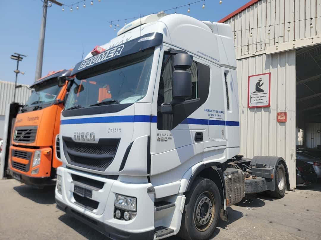 IVECO AS 440 T - Exterior