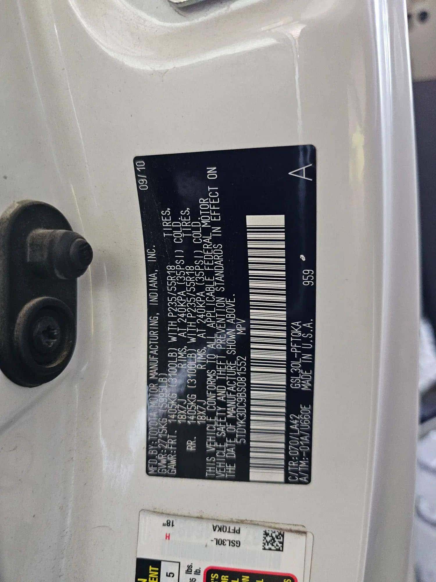 Toyota Sienna 2011 thumbnail 4