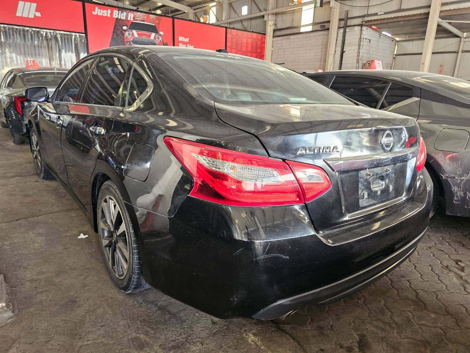 Nissan Altima 2017 thumbnail 3
