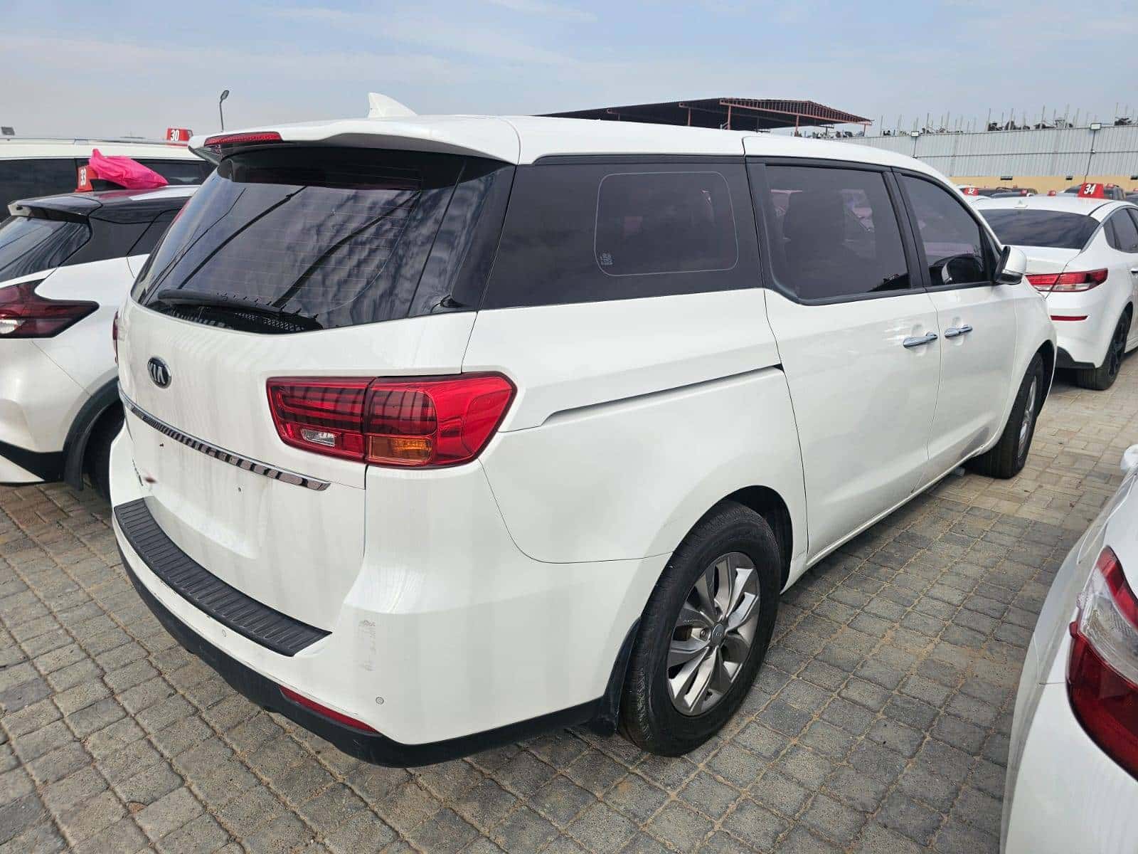 KIA CARNIVAL EX 2020 thumbnail 1