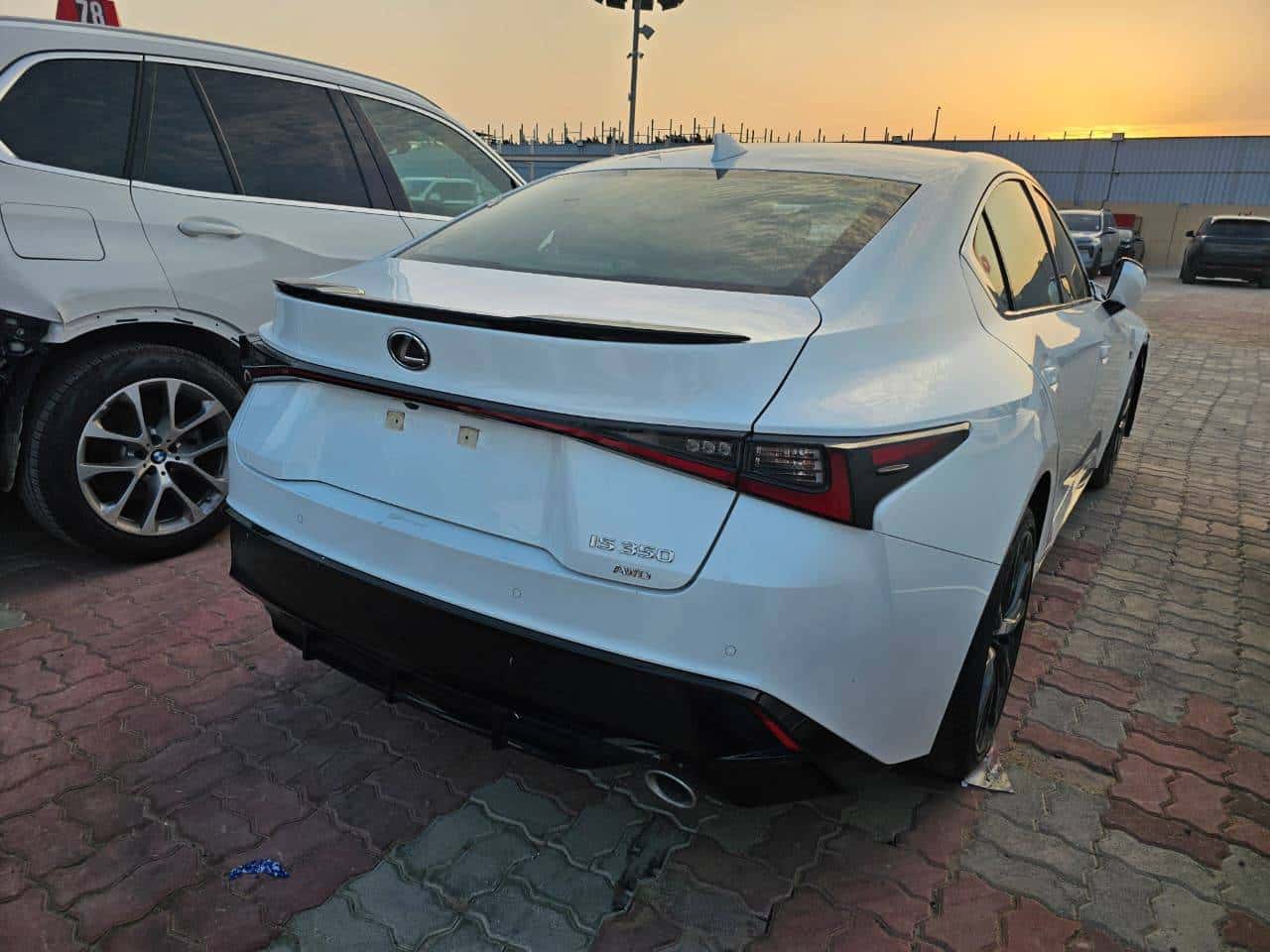LEXUS IS 350 F SPORT 2023 thumbnail 4