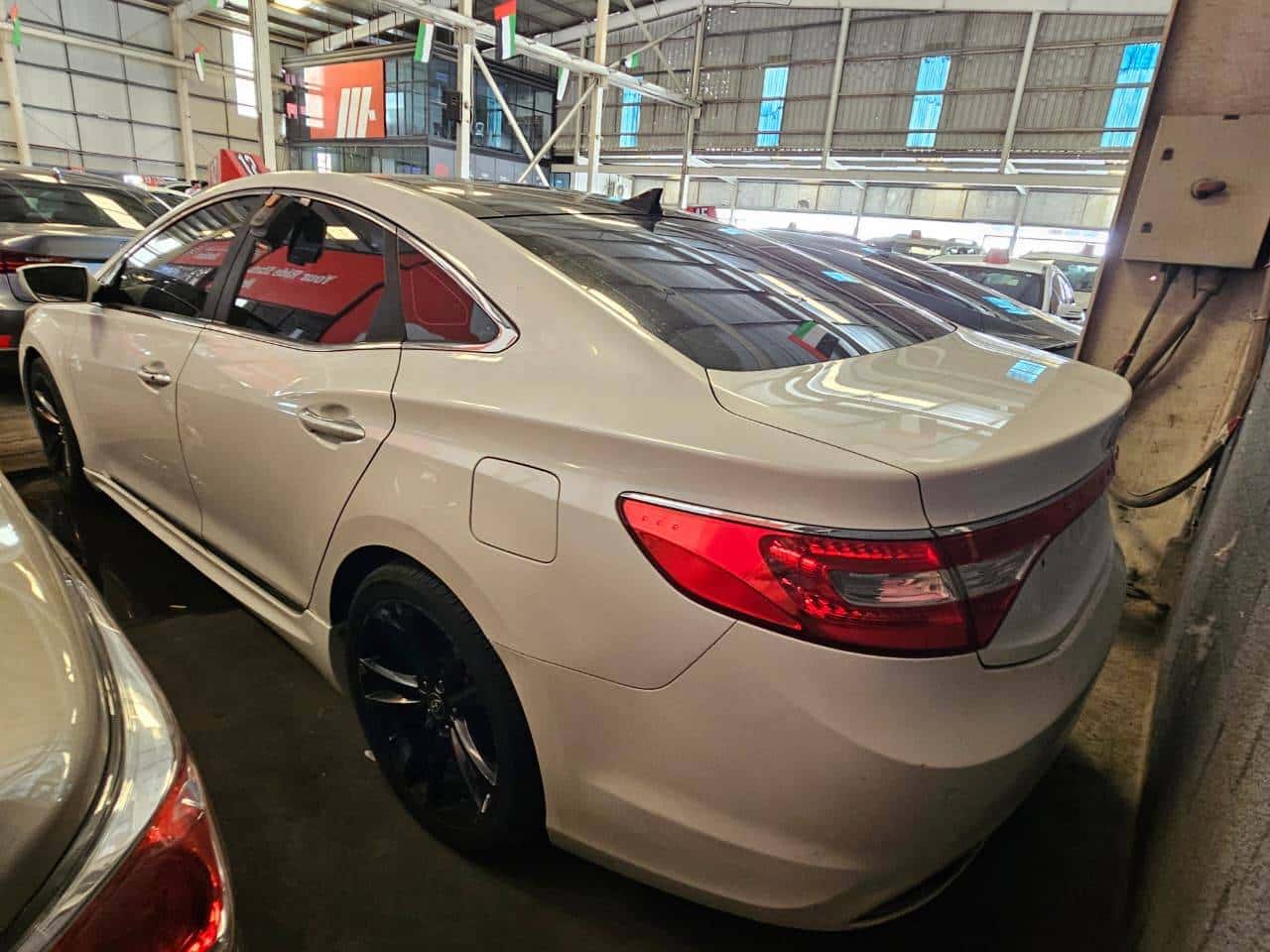 Hyundai GRANDEUR 2012 thumbnail 4