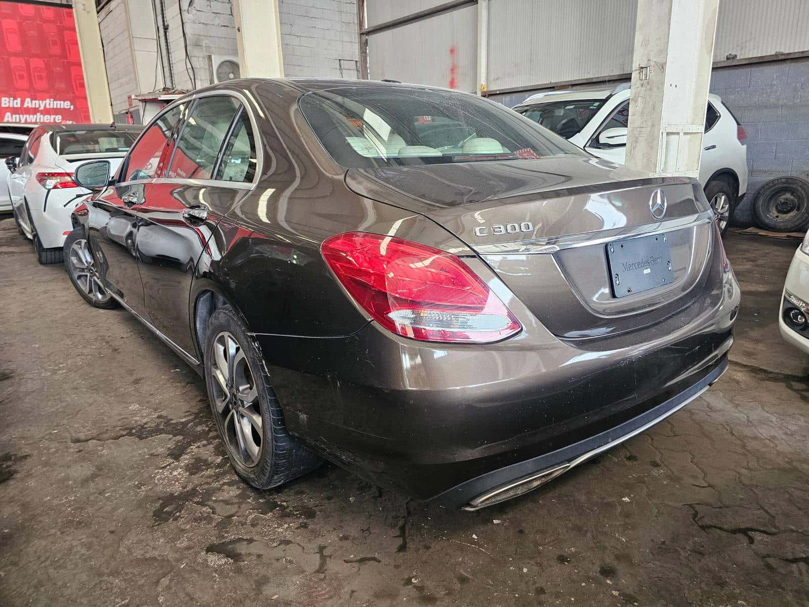 MERCEDES BENZ C300 - Exterior