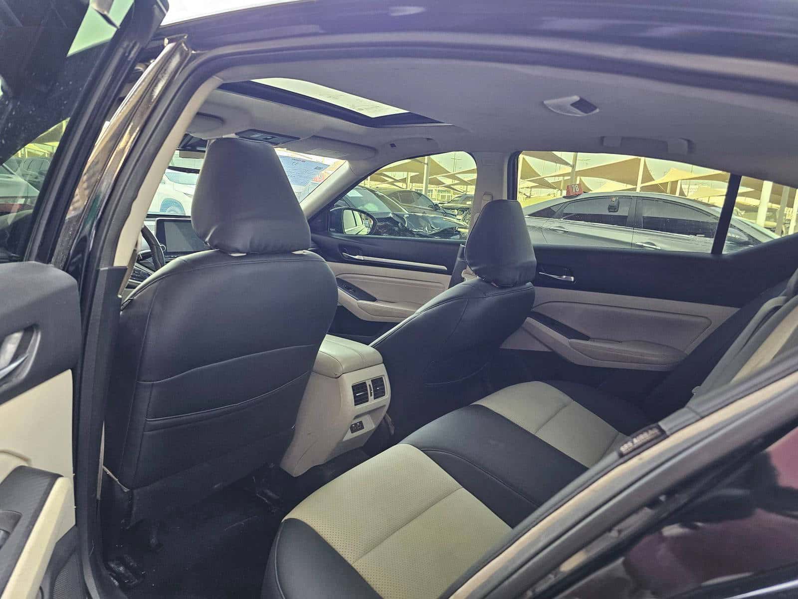 NISSAN ALTIMA - Exterior