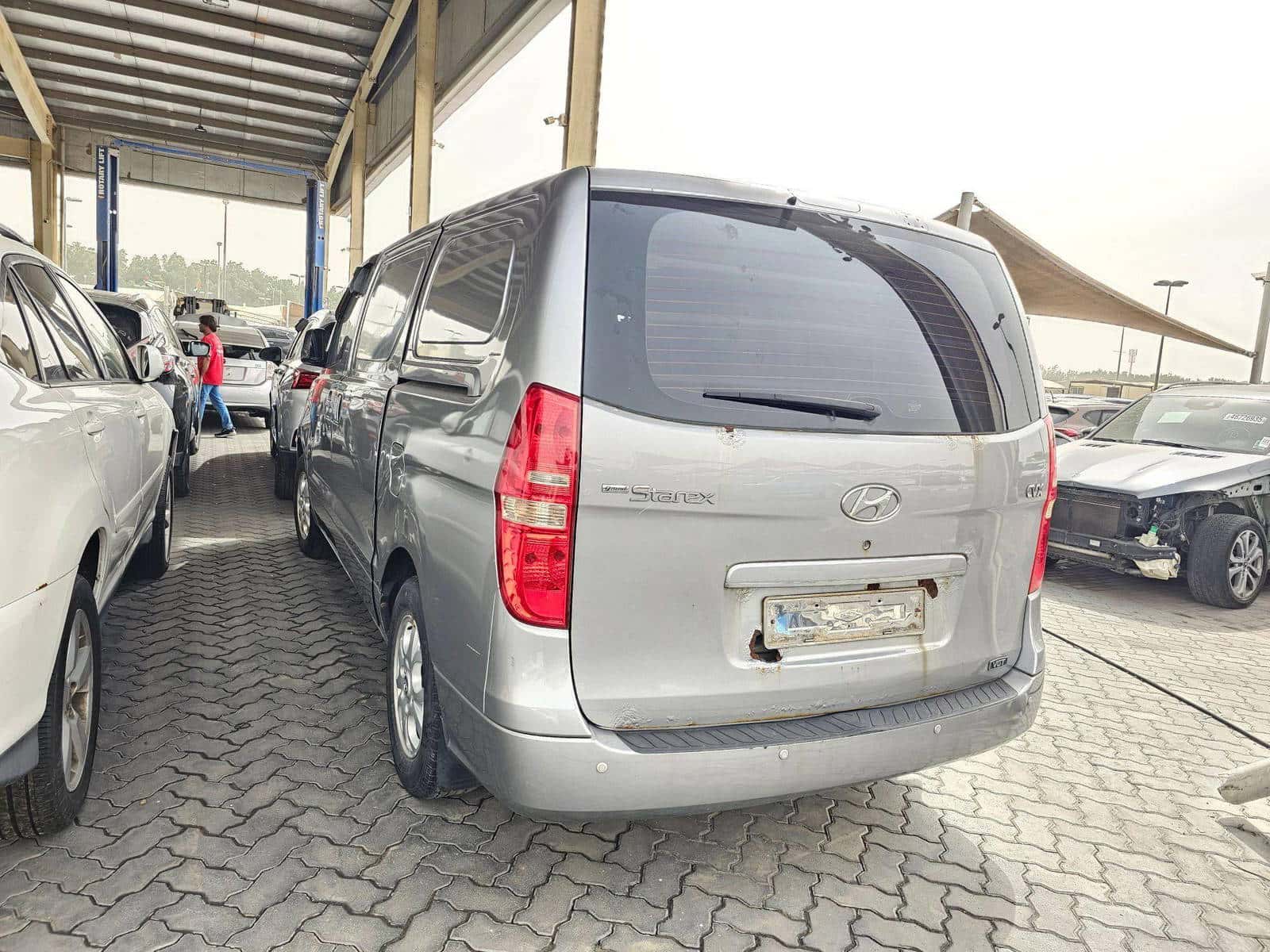 HYUNDAI GRAND STAREX - Exterior