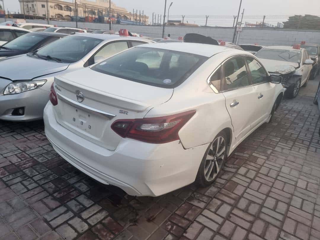 Nissan Altima 2017 thumbnail 4