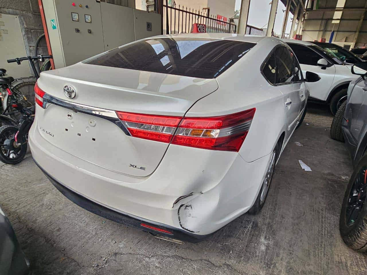 Toyota Avalon 2013 thumbnail 5