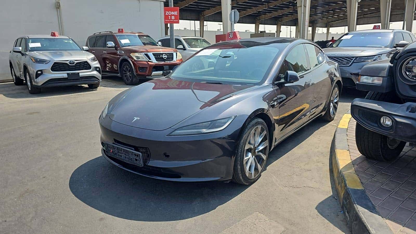 Tesla Model 3 2024 thumbnail 2